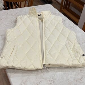 Tommy Hilfiger Women’s size XL Cream Quilted Vest